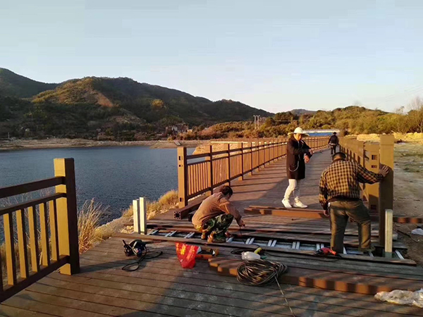 護(hù)欄、棧道、古木橋